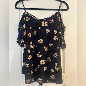 Valette Back Detail Cold Shoulder Knit Top Size M